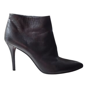 STUART WEITZMAN | Black Leather Heeled Ankle Boots / Booties in Size US 8.5
